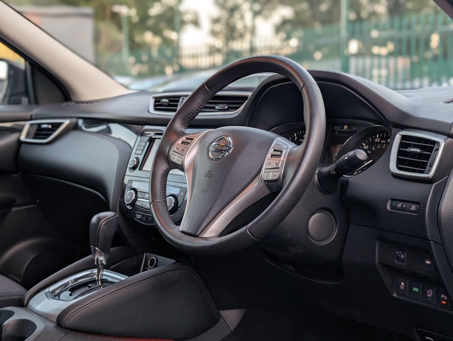 Used Nissan Qashqai 2015 for sale - 76189231: Photo 3