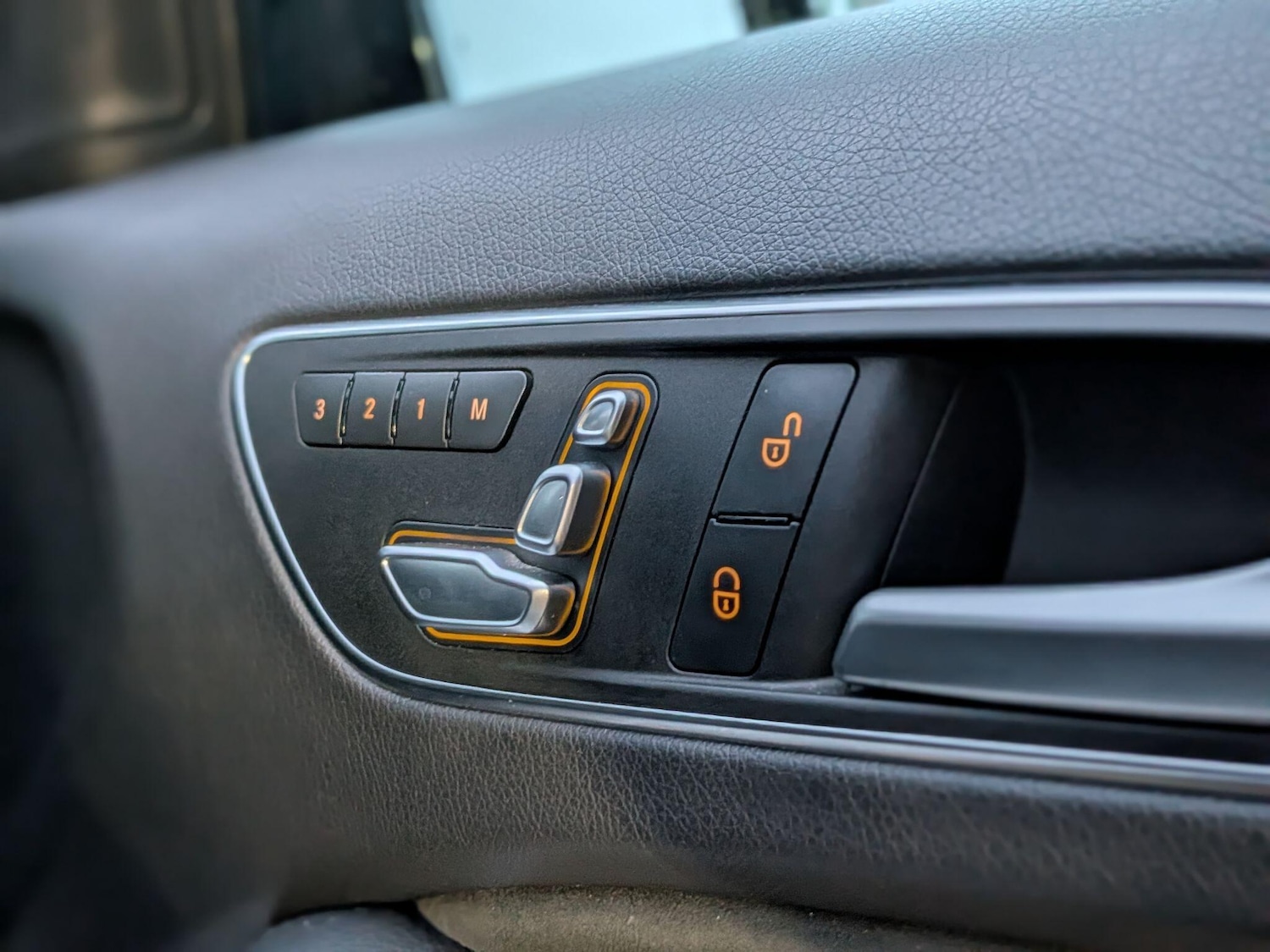 Used Mercedes-Benz A-Class 2017 for sale - 76855966: Photo 21