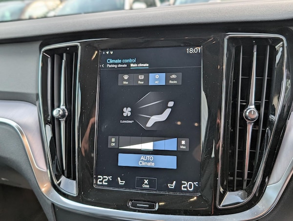 Used Volvo V60 2019 for sale - 76189186: Photo 23
