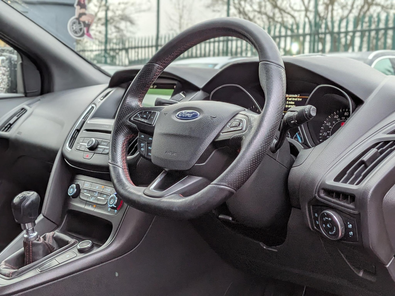 Used Ford Focus 2017 for sale - 77255033: Photo 2