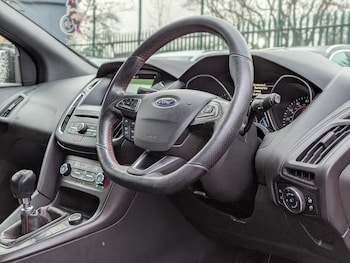 Used Ford Focus 2017 for sale - 77255033: Photo