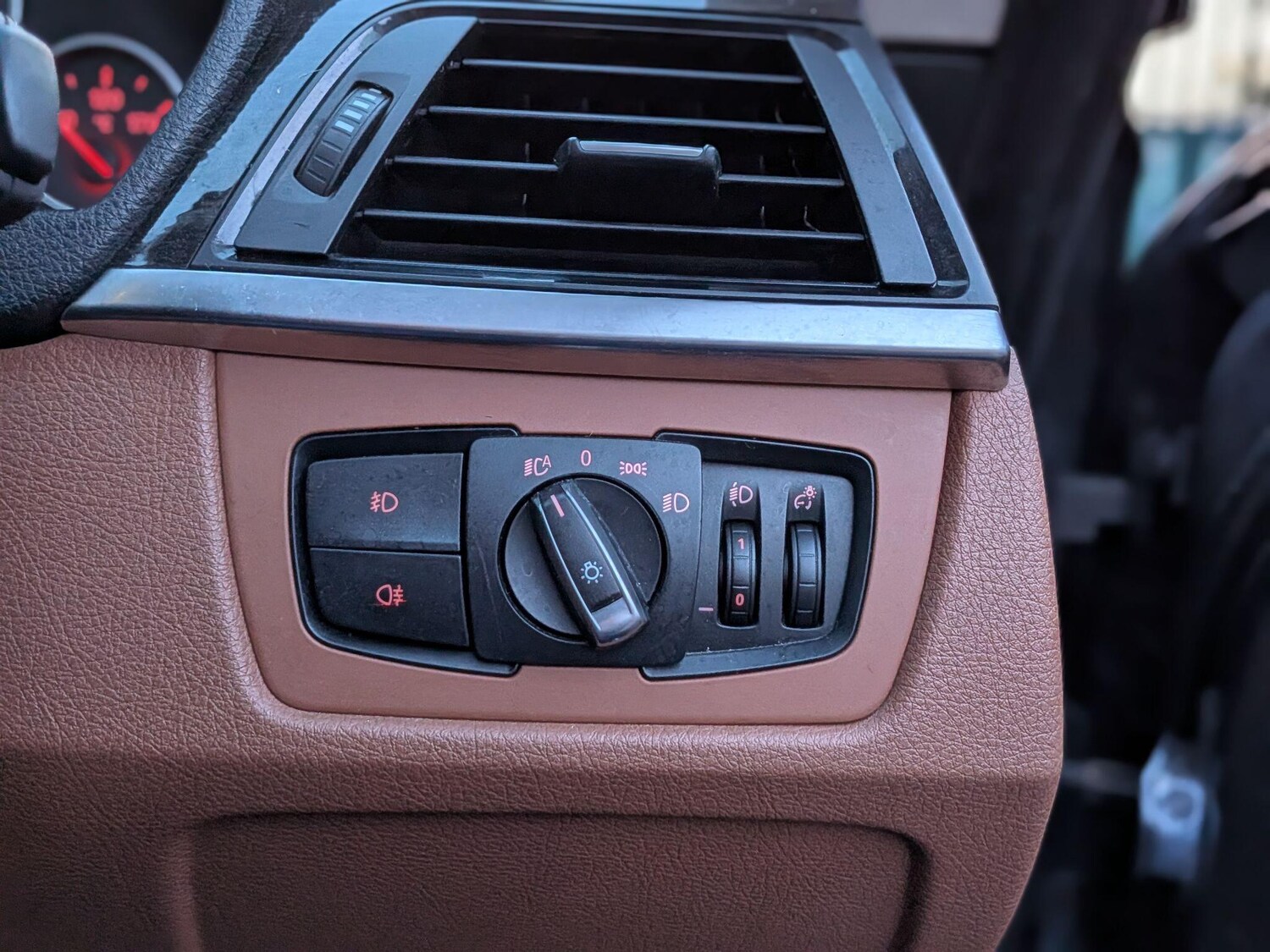 Used BMW 3 Series 2014 for sale - 77376275: Photo 32