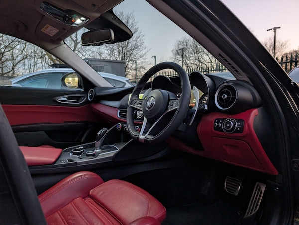 Used Alfa Romeo Giulia 2017 for sale - 76072090: Photo 17