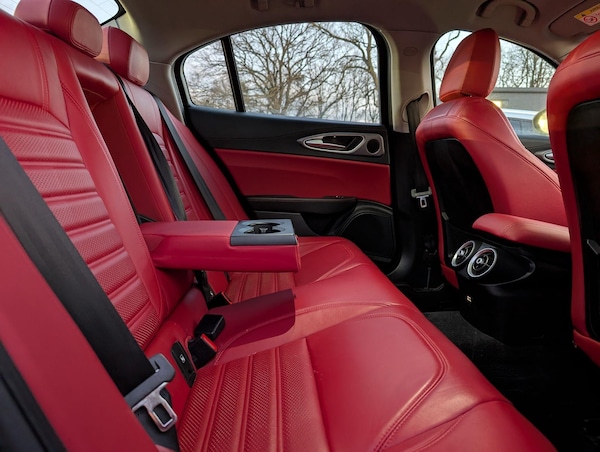 Used Alfa Romeo Giulia 2017 for sale - 76072090: Photo 25