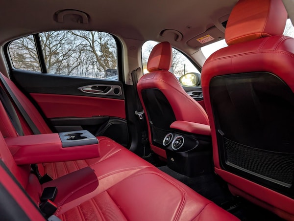 Used Alfa Romeo Giulia 2017 for sale - 76072090: Photo 26