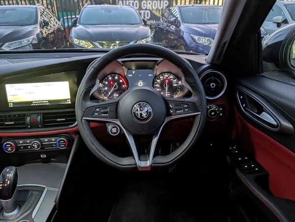 Used Alfa Romeo Giulia 2017 for sale - 76072090: Photo 30