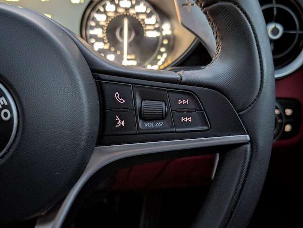 Used Alfa Romeo Giulia 2017 for sale - 76072090: Photo 35