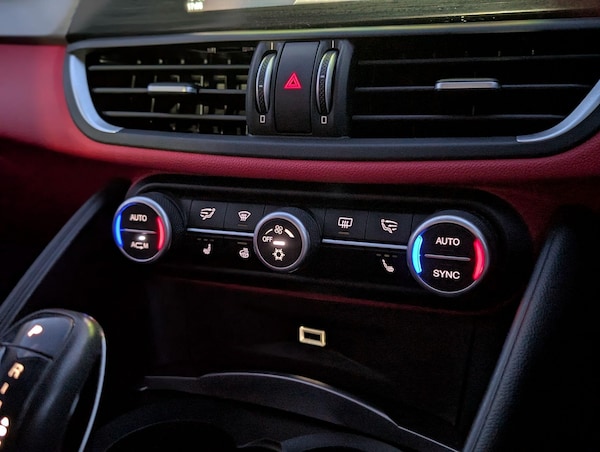 Used Alfa Romeo Giulia 2017 for sale - 76072090: Photo 47