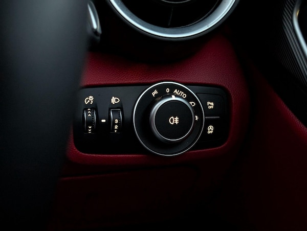 Used Alfa Romeo Giulia 2017 for sale - 76072090: Photo 48