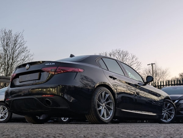 Used Alfa Romeo Giulia 2017 for sale - 76072090: Photo 8