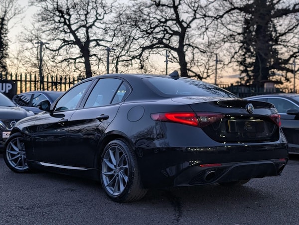 Used Alfa Romeo Giulia 2017 for sale - 76072090: Photo 9