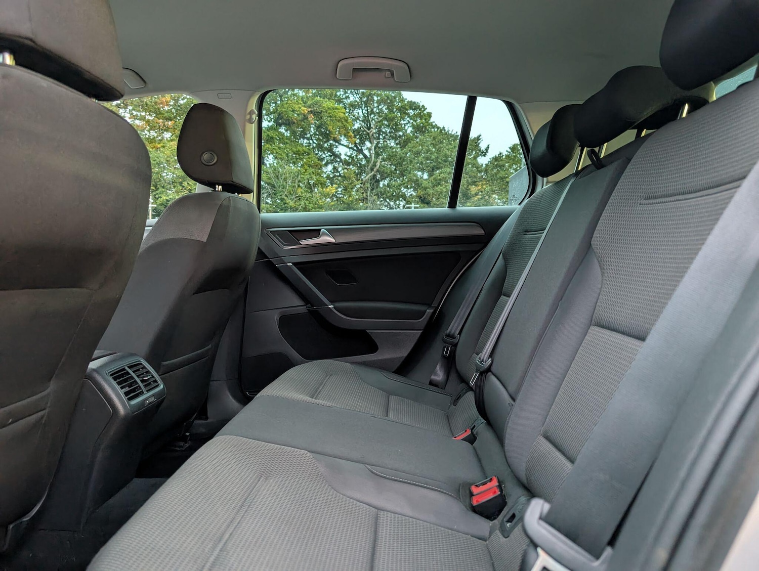 Used Volkswagen Golf 2019 for sale - 75609670: Photo 28