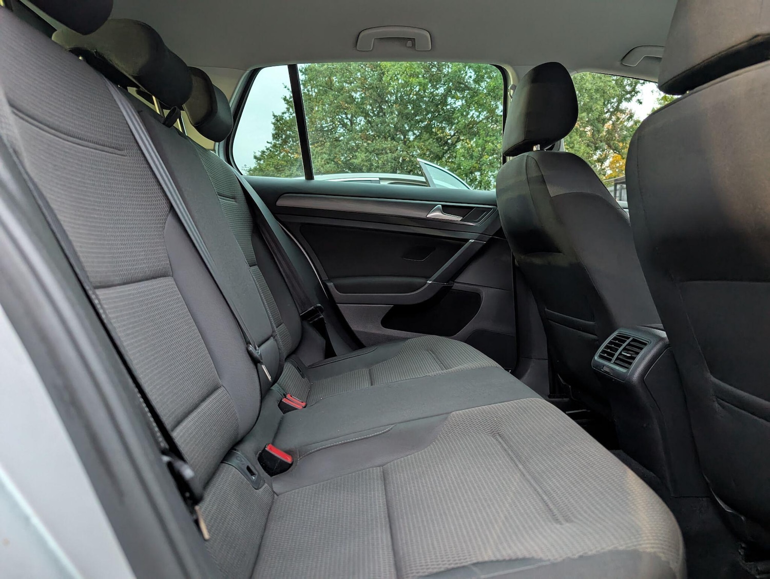 Used Volkswagen Golf 2019 for sale - 75609670: Photo 32