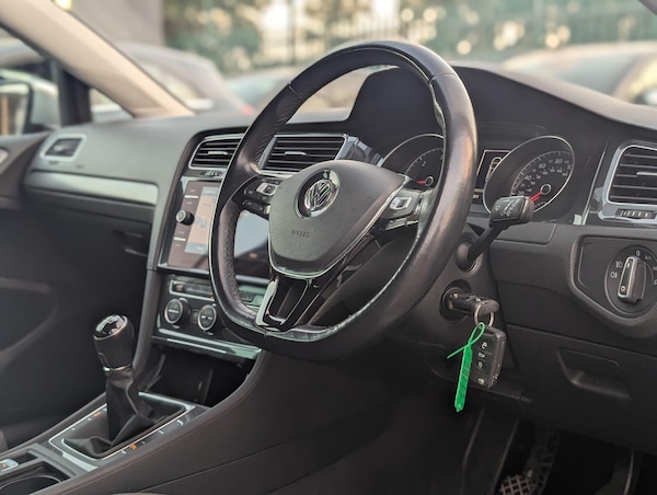 Used Volkswagen Golf 2019 for sale - 75609670: Photo 4