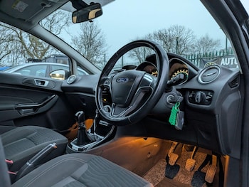 Used Ford Fiesta 2016 for sale - 77202898: Photo