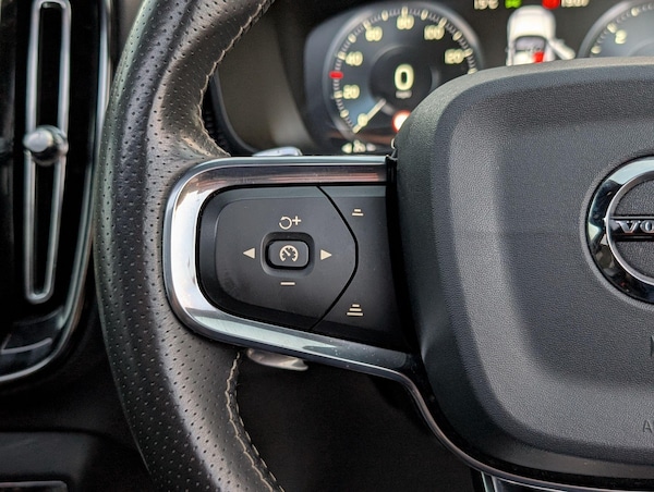 Used Volvo XC40 2020 for sale - 76072182: Photo 30