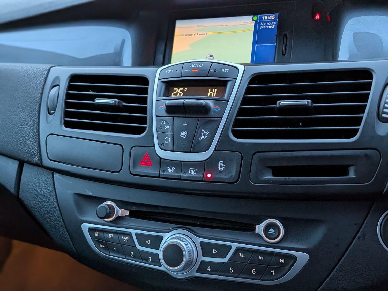 Used Renault Laguna 2010 for sale - 77050286: Photo 37