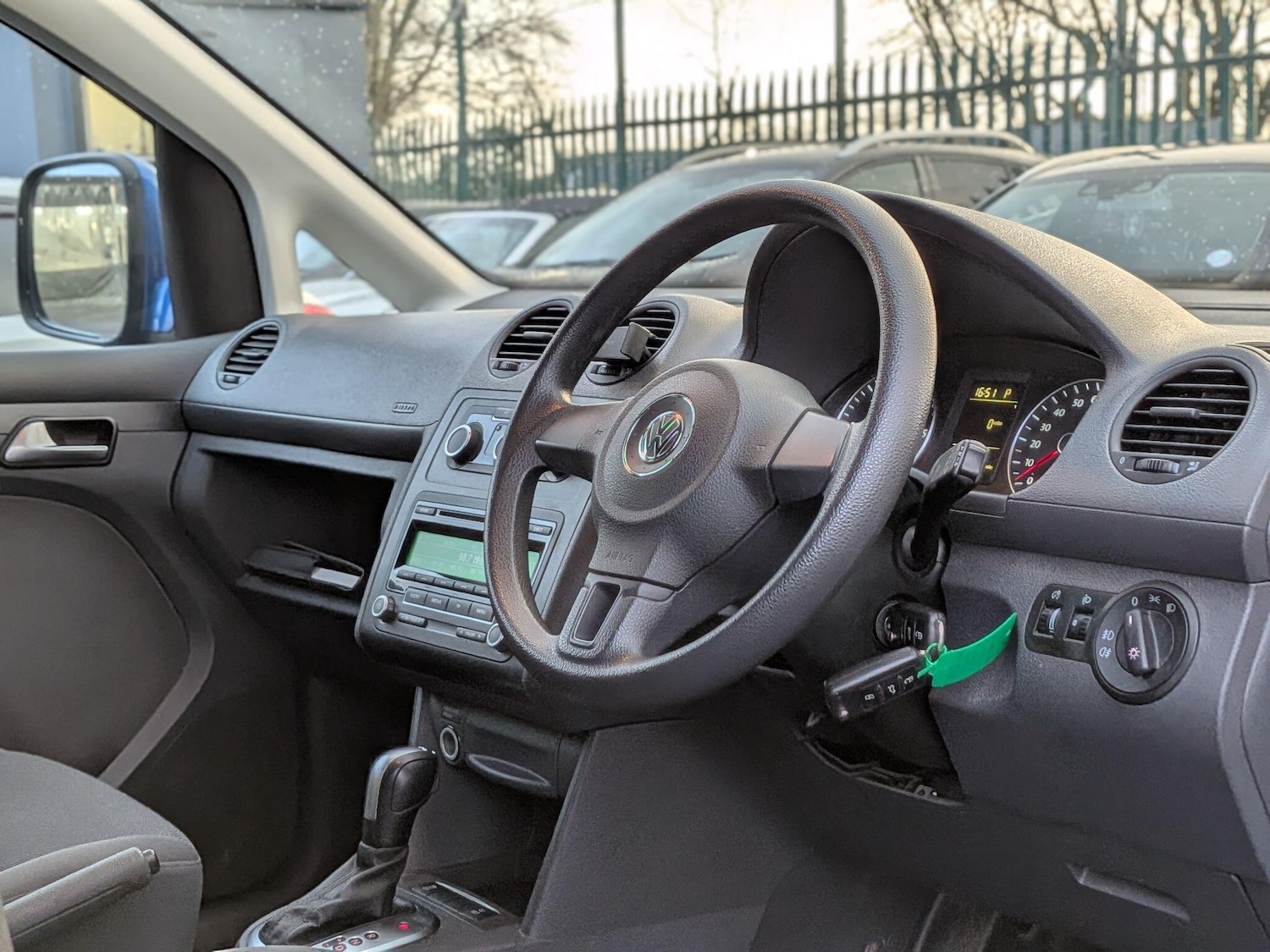 Used Volkswagen Caddy Maxi Life 2015 for sale - 77376576: Photo 2