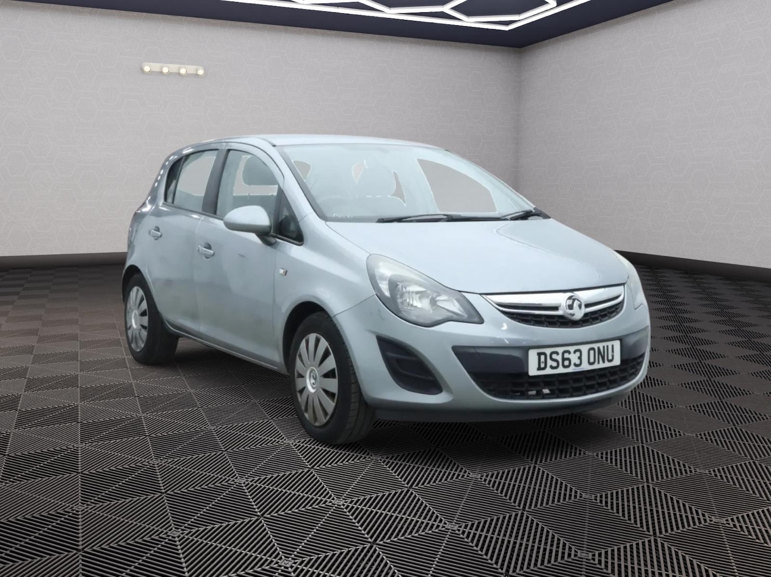 Used Vauxhall Corsa 2013 for sale - 76670937: Photo 1