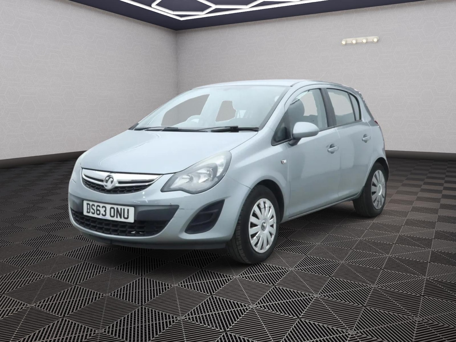 Used Vauxhall Corsa 2013 for sale - 76670937: Photo 3