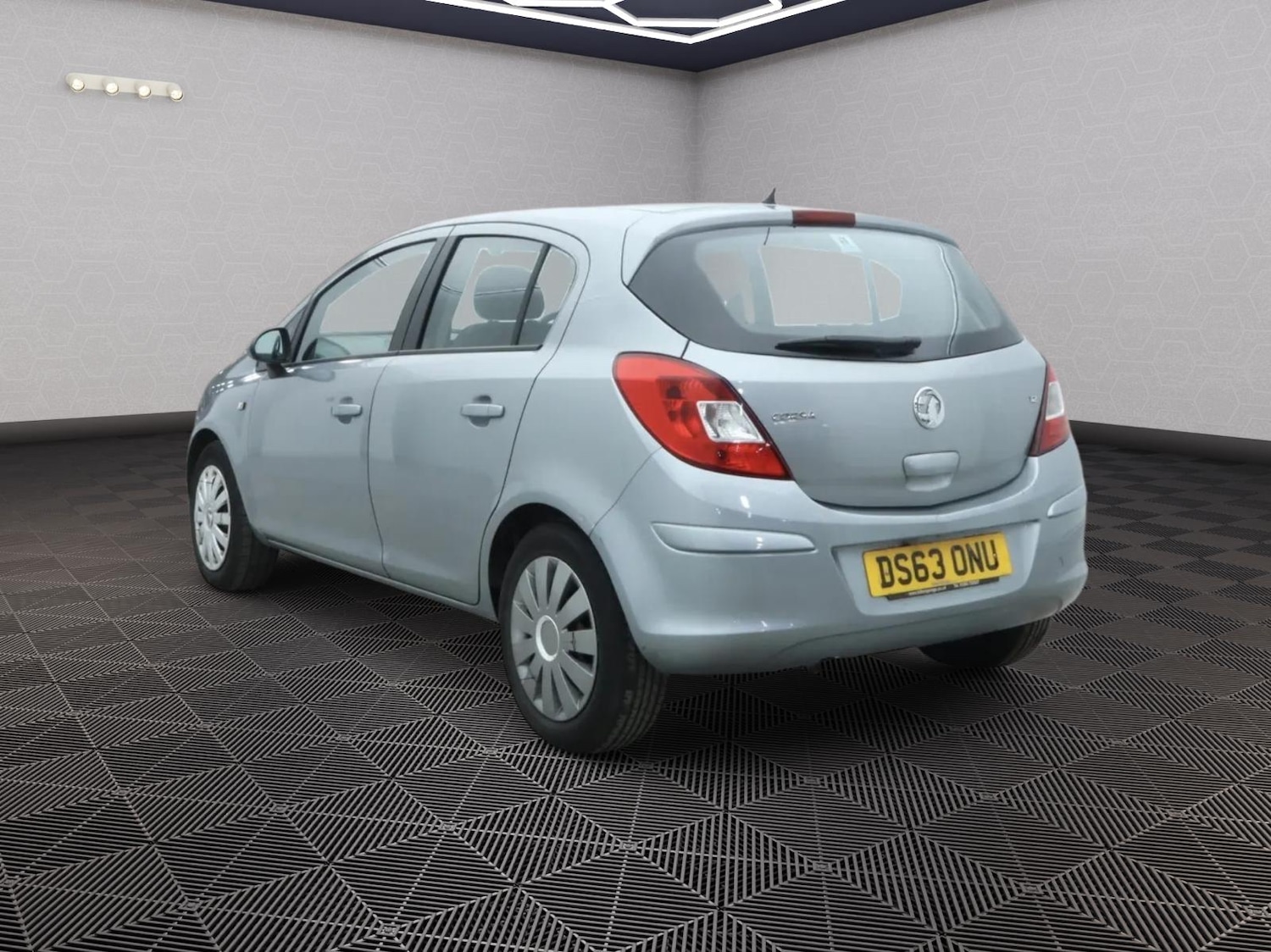 Used Vauxhall Corsa 2013 for sale - 76670937: Photo 4