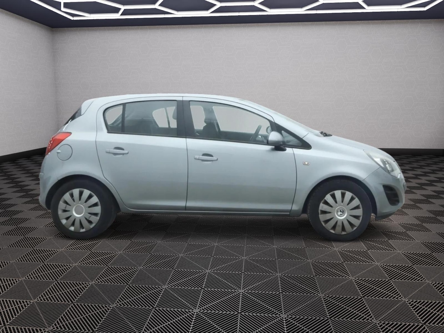 Used Vauxhall Corsa 2013 for sale - 76670937: Photo 5