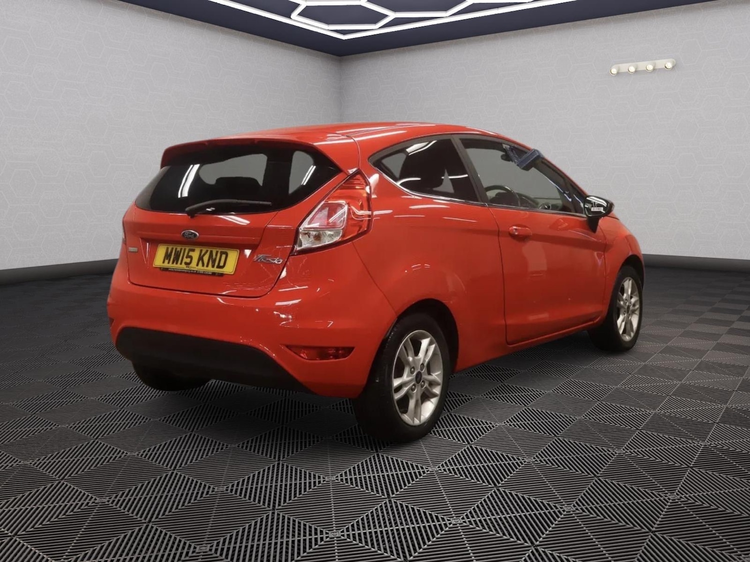 Used Ford Fiesta 2015 for sale - 76719645: Photo 2