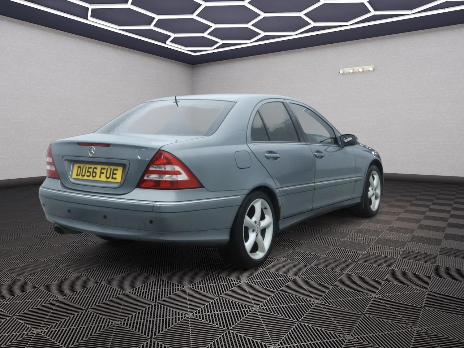 Used Mercedes-Benz C Class 2006 for sale - 77597635: Photo 2