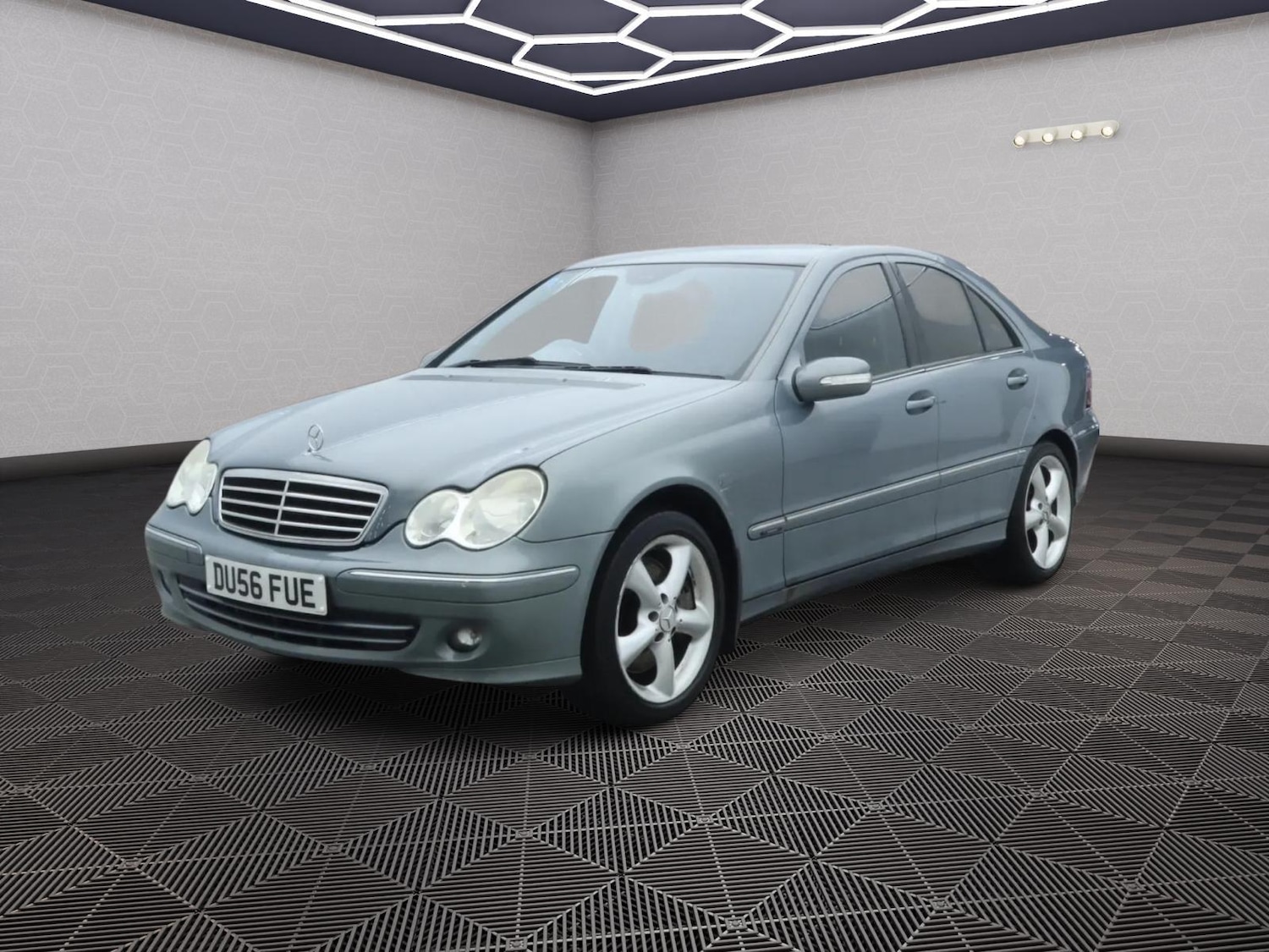 Used Mercedes-Benz C Class 2006 for sale - 77597635: Photo 3