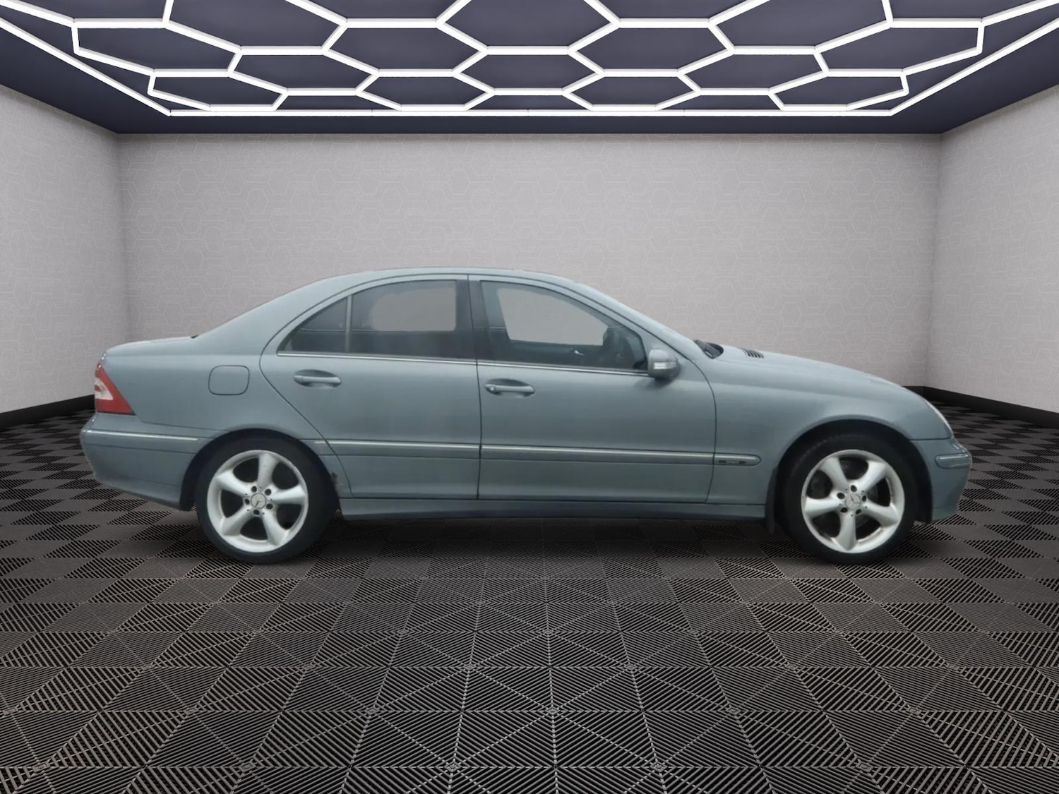 Used Mercedes-Benz C Class 2006 for sale - 77597635: Photo 5