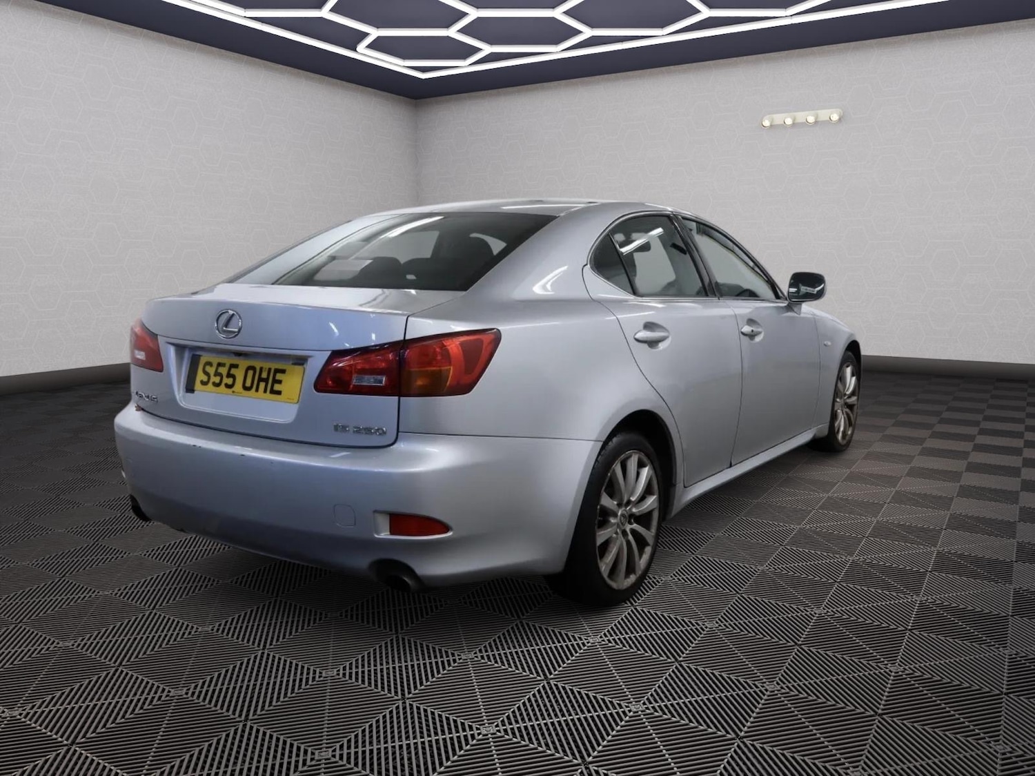 Used Lexus IS 2005 for sale - 77028253: Photo 2