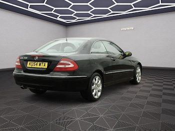 Used Mercedes-Benz CLK 2004 for sale - 77242027: Photo