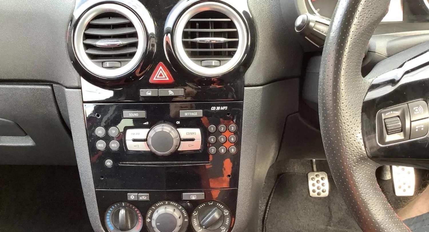 Used Vauxhall Corsa 2011 for sale - 76537586: Photo 8