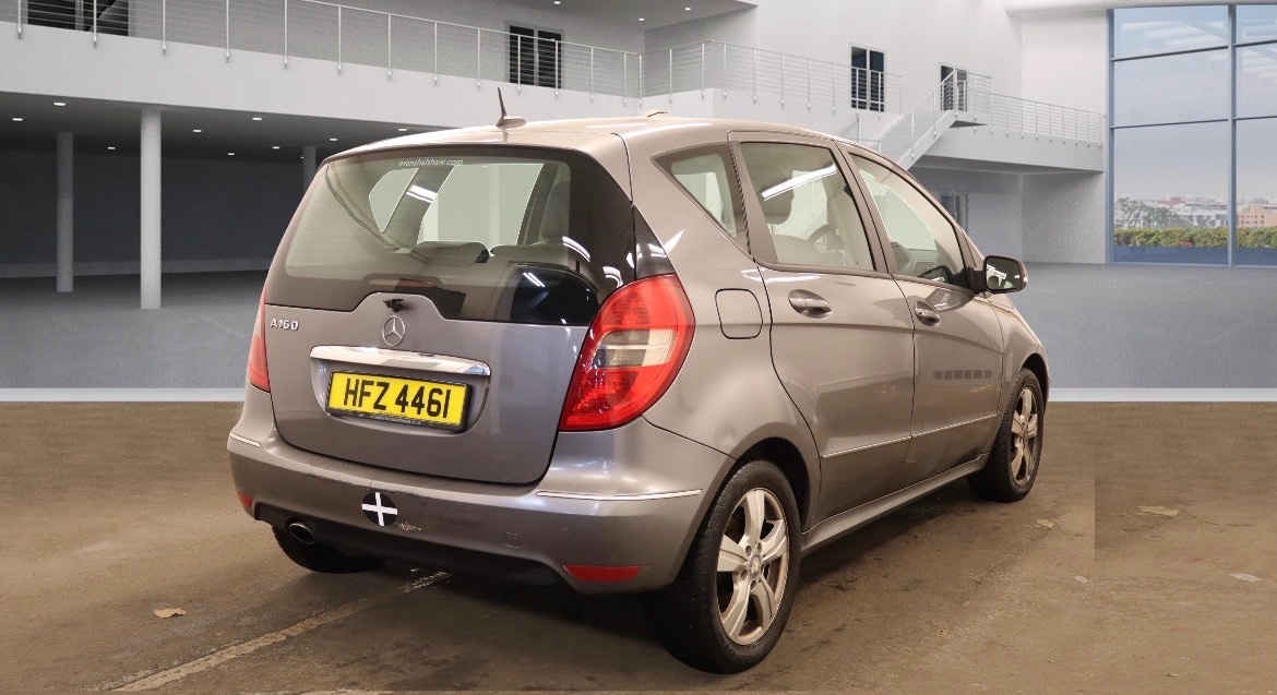 Used Mercedes-Benz A-Class 2011 for sale - 76446361: Photo 2