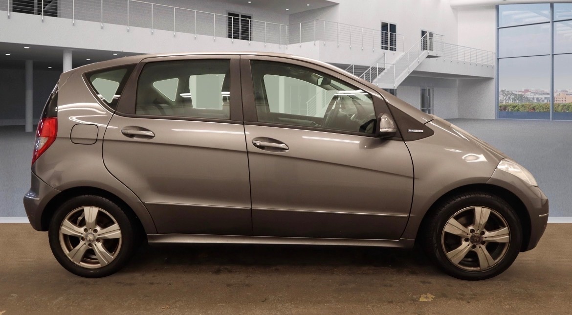 Used Mercedes-Benz A-Class 2011 for sale - 76446361: Photo 5
