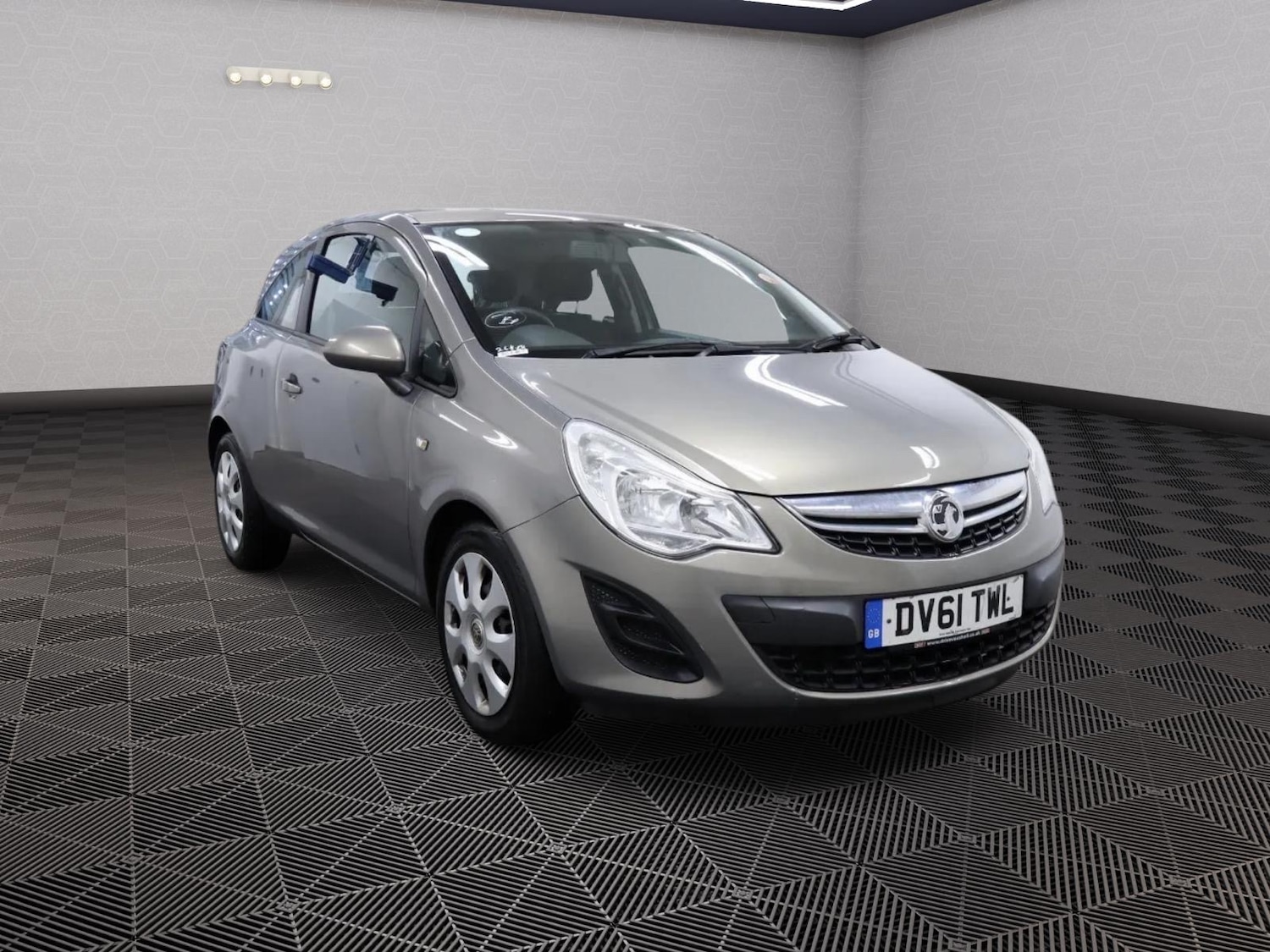 Used Vauxhall Corsa 2011 for sale - 76752374: Photo 1