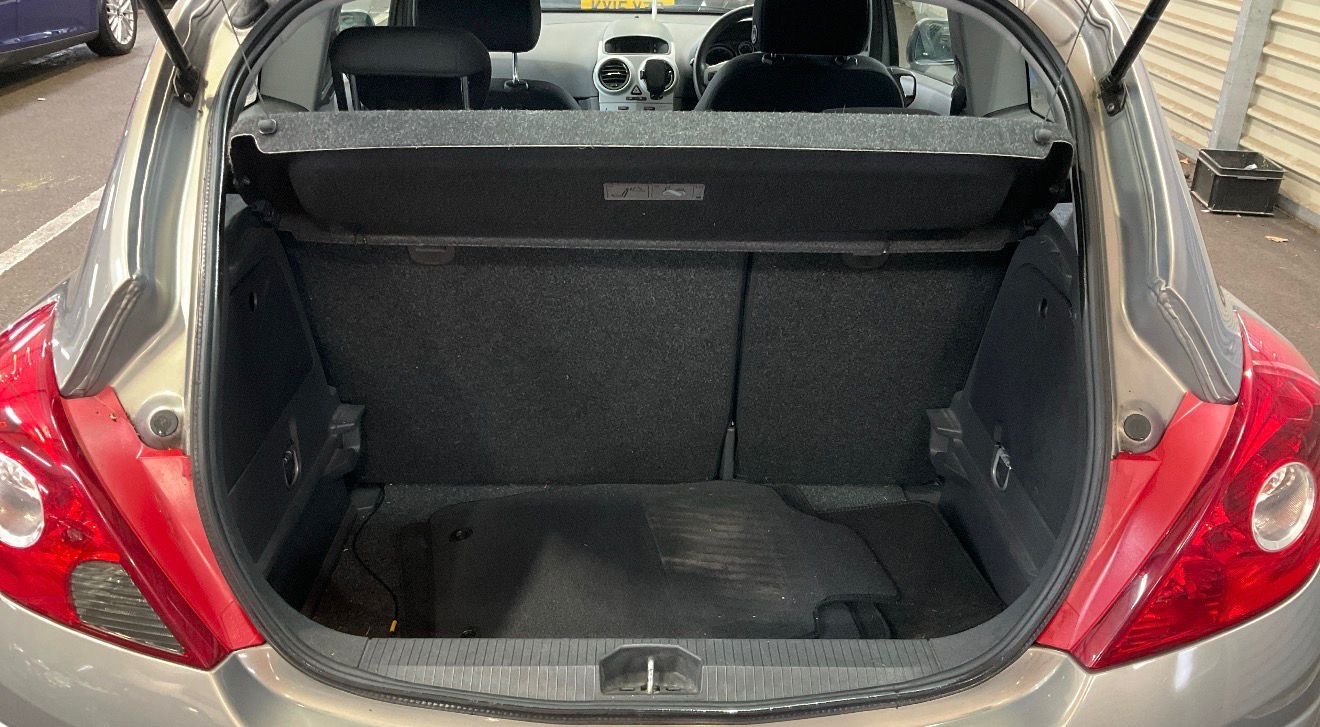 Used Vauxhall Corsa 2011 for sale - 76752374: Photo 10