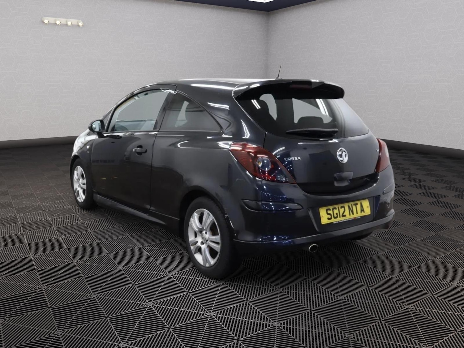 Used Vauxhall Corsa 2012 for sale - 76570825: Photo 4