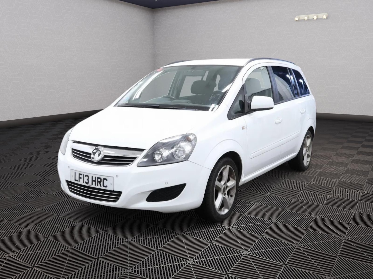Used Vauxhall Zafira 2013 for sale - 76570821: Photo 3