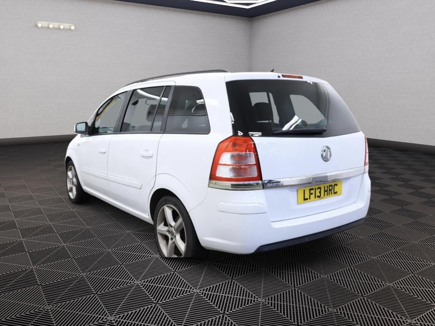 Used Vauxhall Zafira 2013 for sale - 76570821: Photo 4