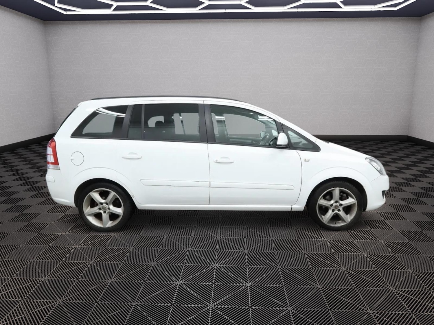 Used Vauxhall Zafira 2013 for sale - 76570821: Photo 5
