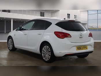 Used Vauxhall Astra 2013 for sale - 76446132: Photo