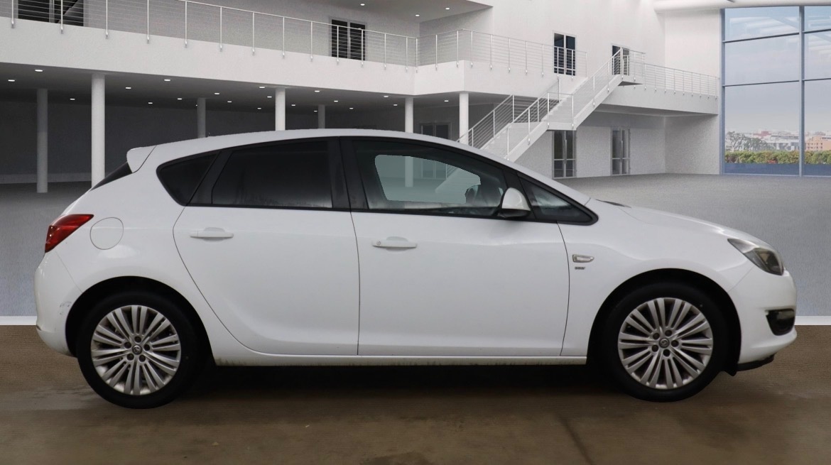 Used Vauxhall Astra 2013 for sale - 76446132: Photo 4