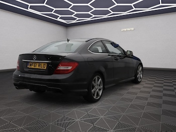 Used Mercedes-Benz C Class 2011 for sale - 77335806: Photo