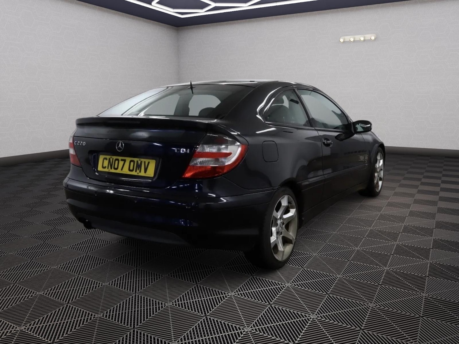 Used Mercedes-Benz C Class 2007 for sale - 77028172: Photo 2