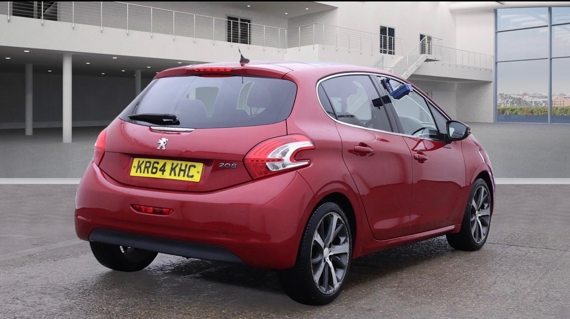 Used Peugeot 208 2014 for sale - 76369557: Photo 4