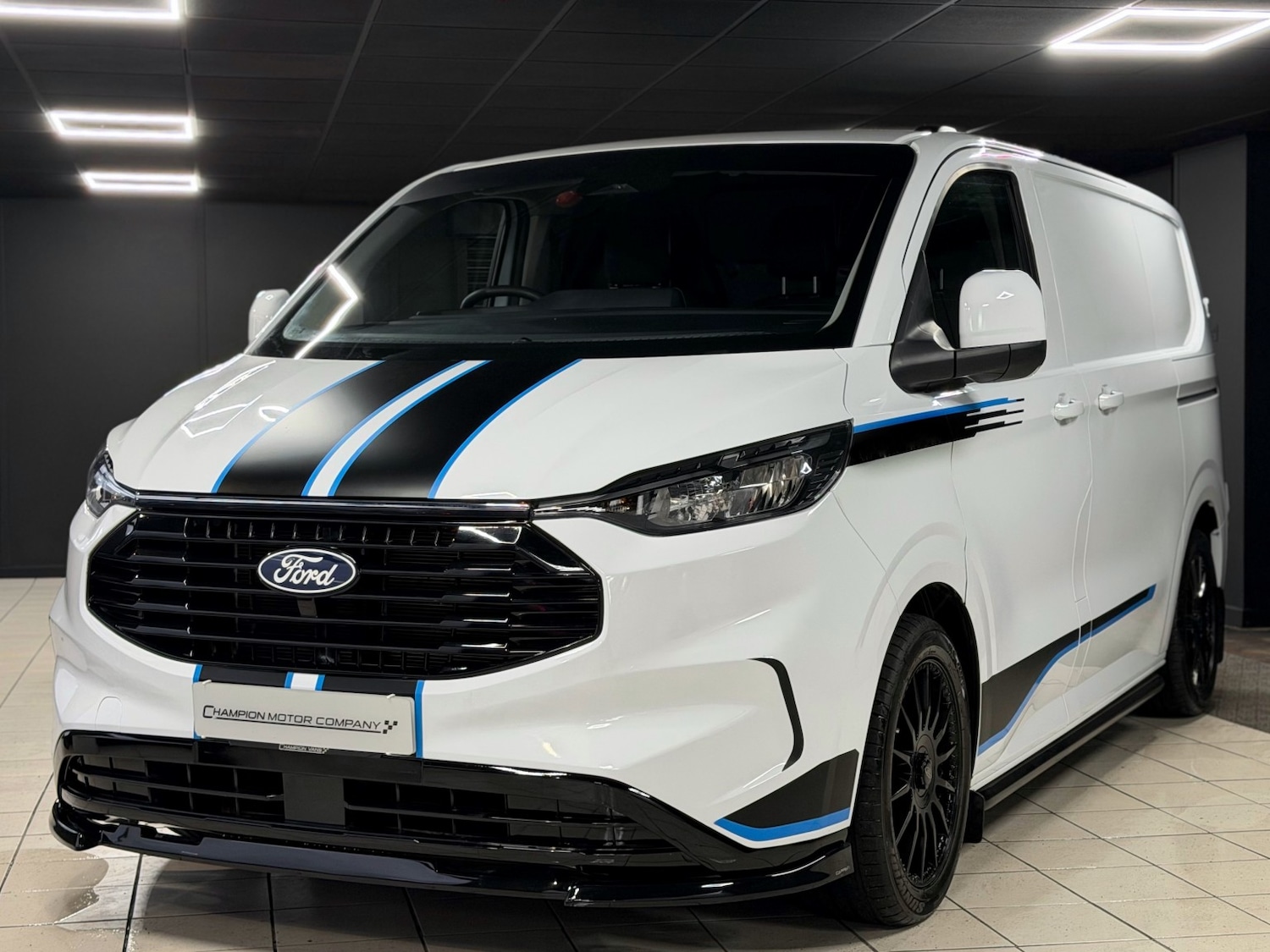 Used Ford Transit Custom 2024 for sale - 77572835: Photo 2