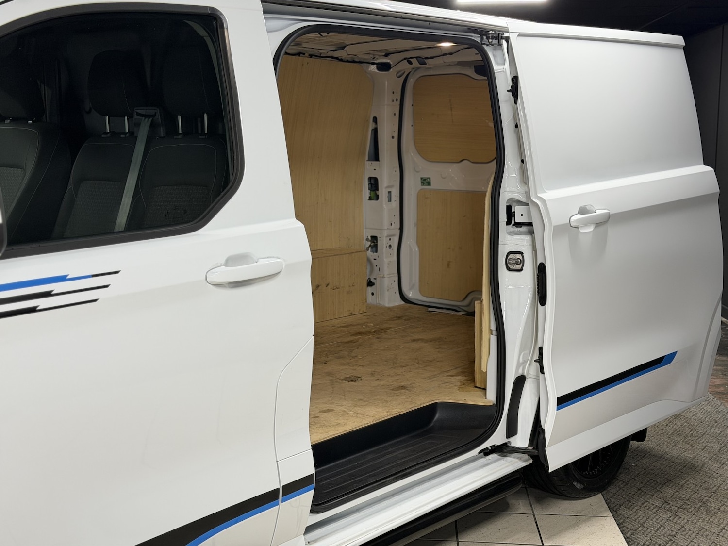 Used Ford Transit Custom 2024 for sale - 77572835: Photo 27