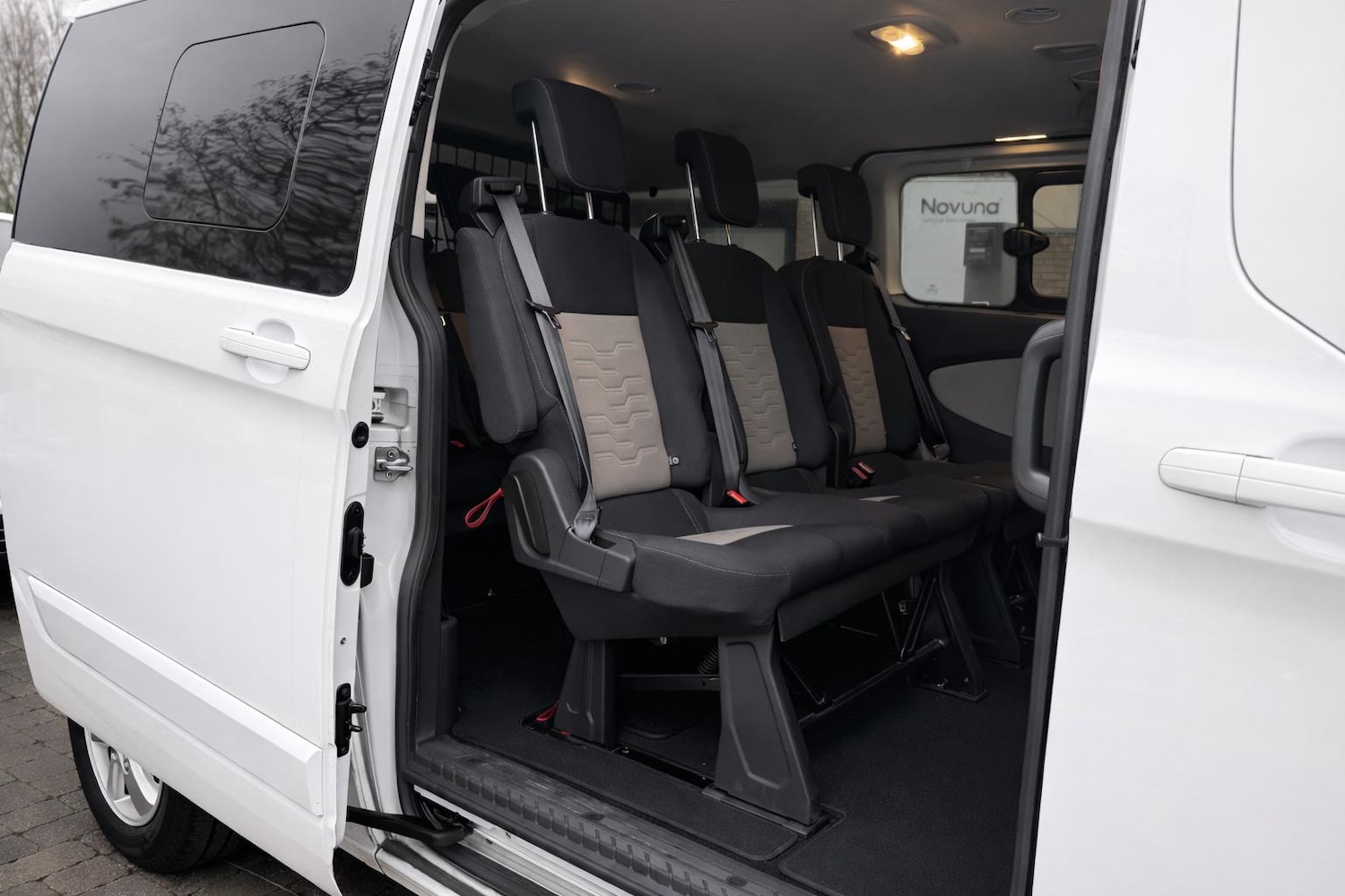Used Ford Tourneo Custom 2019 for sale - 77548276: Photo 2