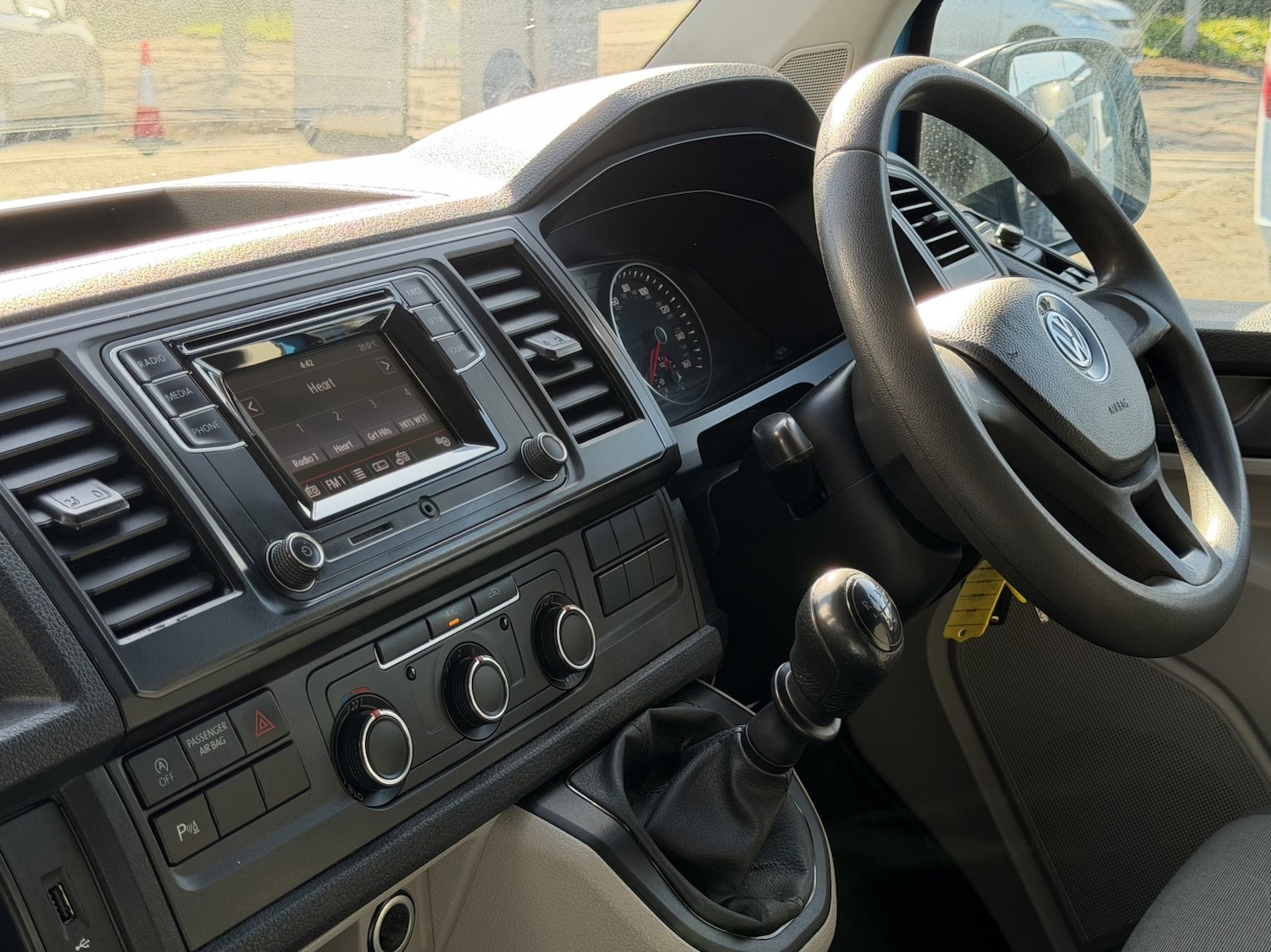 Used Volkswagen Transporter 2018 for sale - 78004527: Photo 13